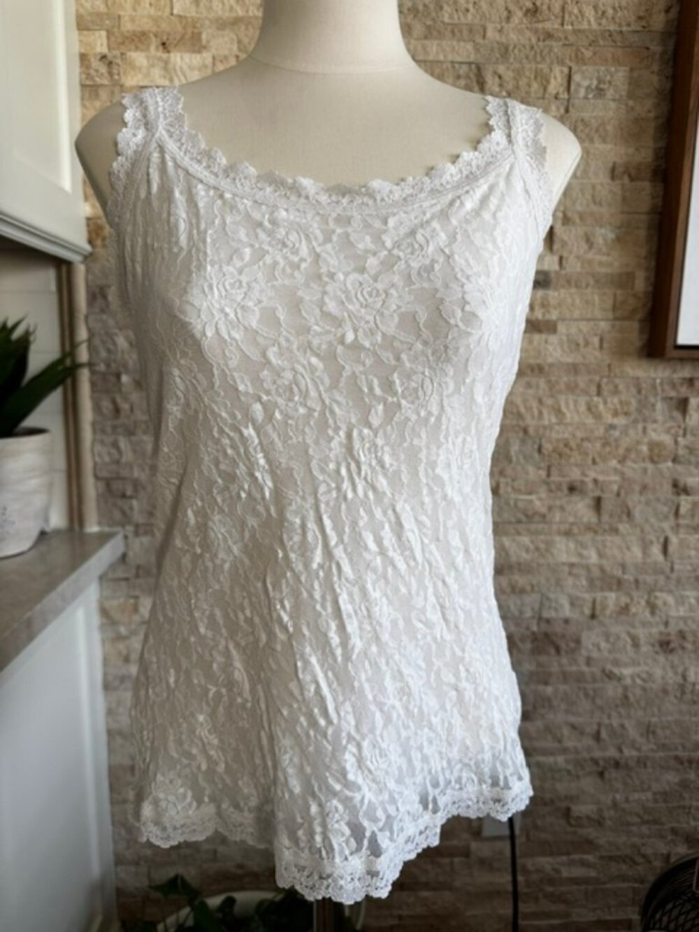 Hanky Panky White Lace Camisole Boho Sheer Floral Lace Sleeveless Large NWOT